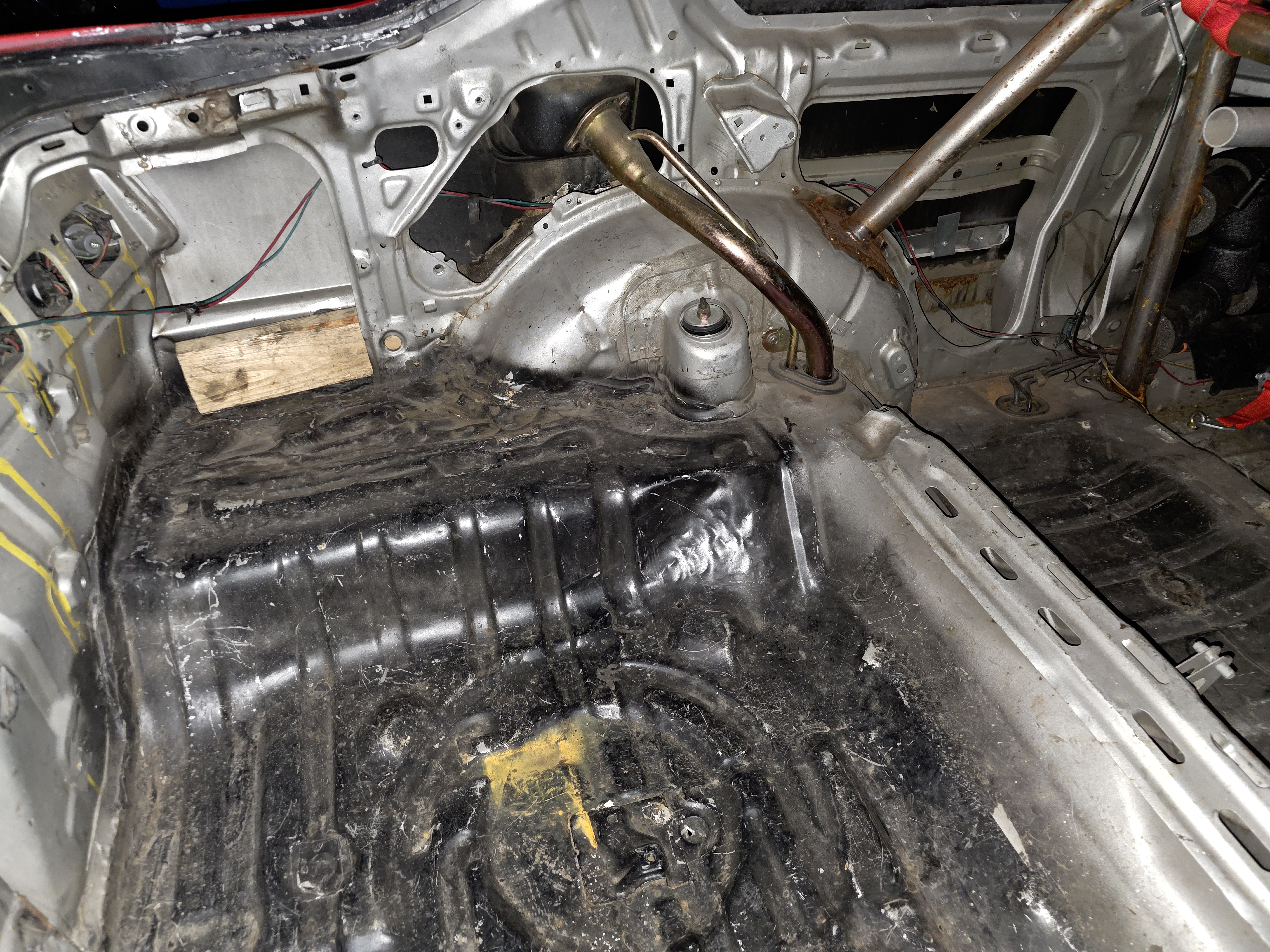 Interior - drivers side trunk